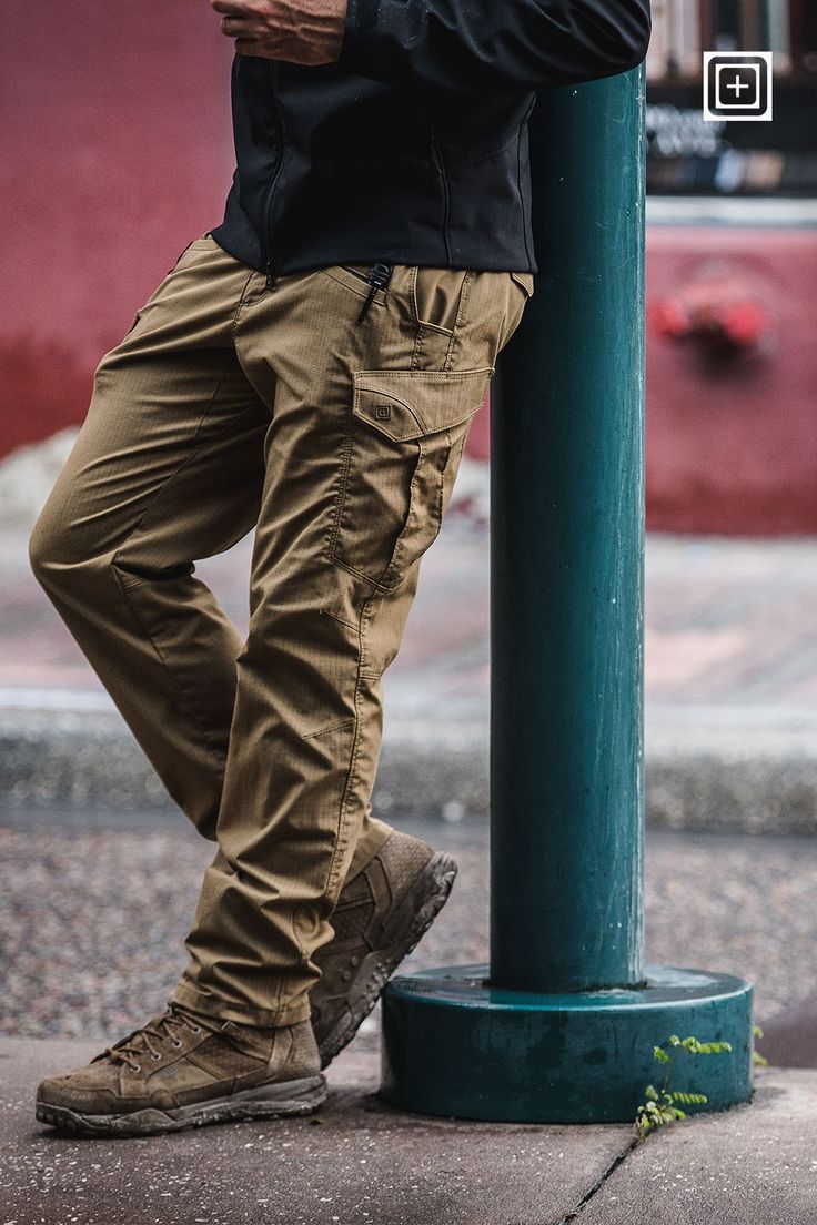 The Ultimate Guide to Cargo Pants: Comfort, Style, and Functionality