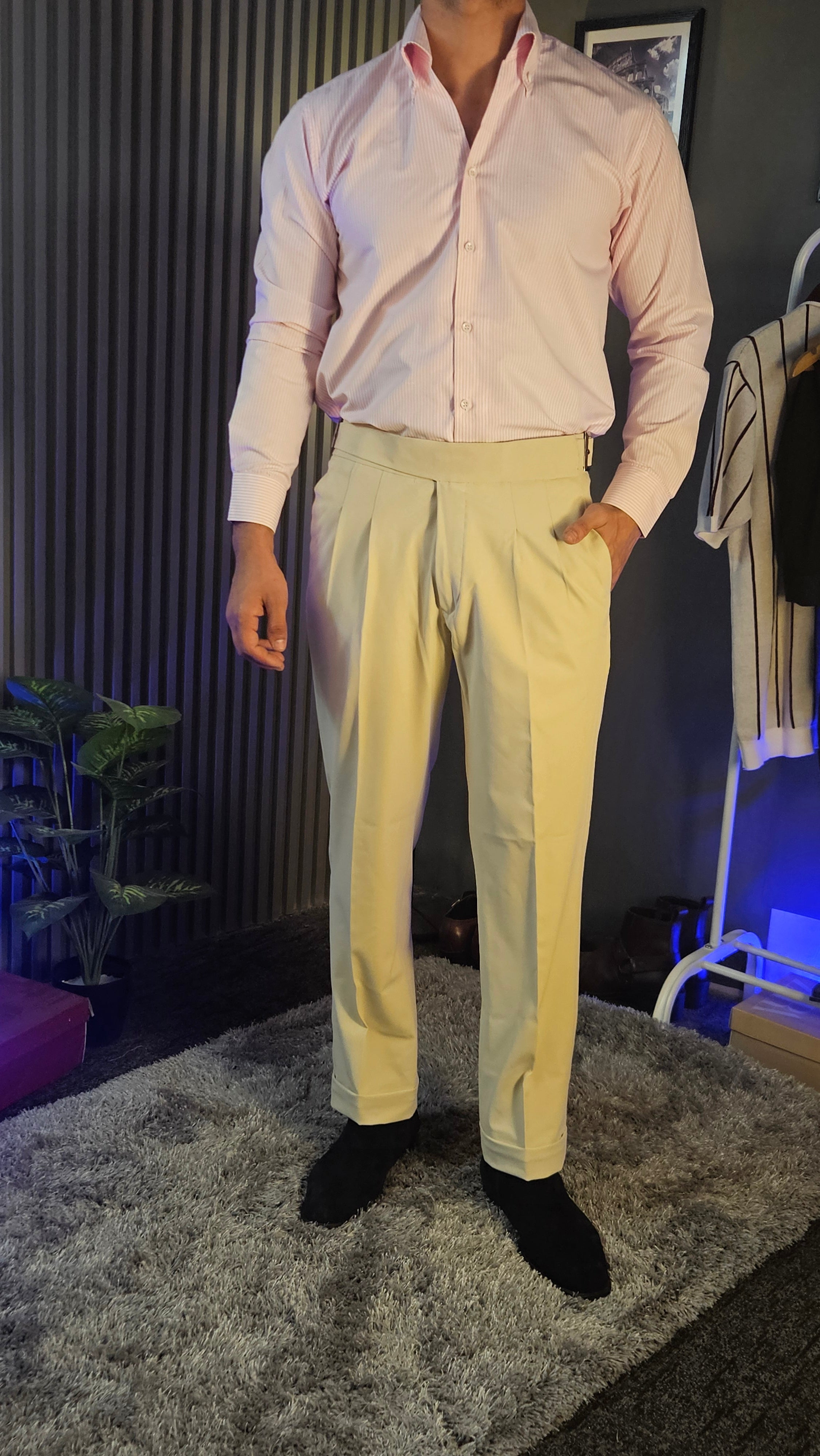 Beige Classic Buckle Gurkha Pant × Crepe Stripe One Piece Collar Shirt