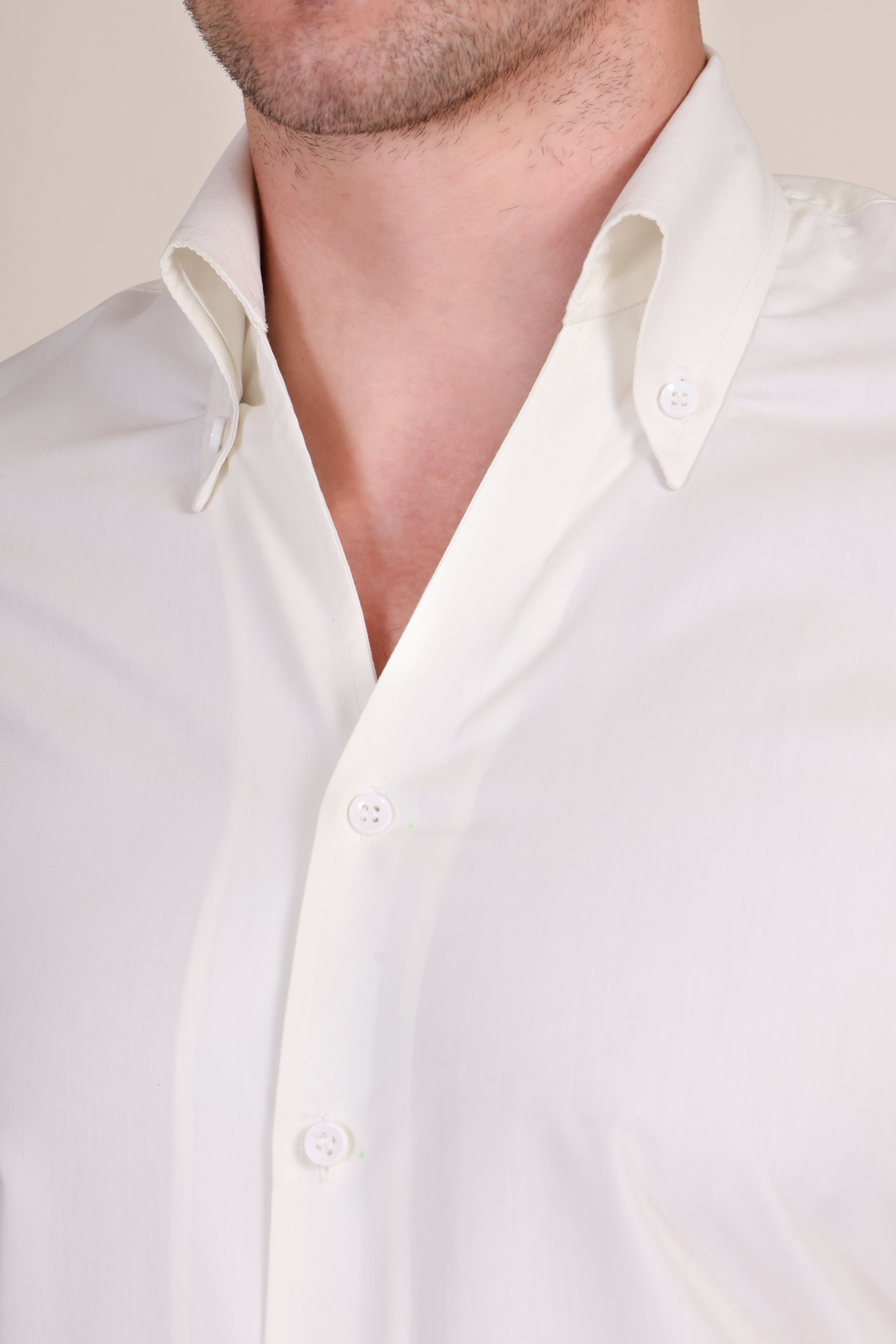Ivory White Solid One Piece Collar Shirt by Italian Vega®