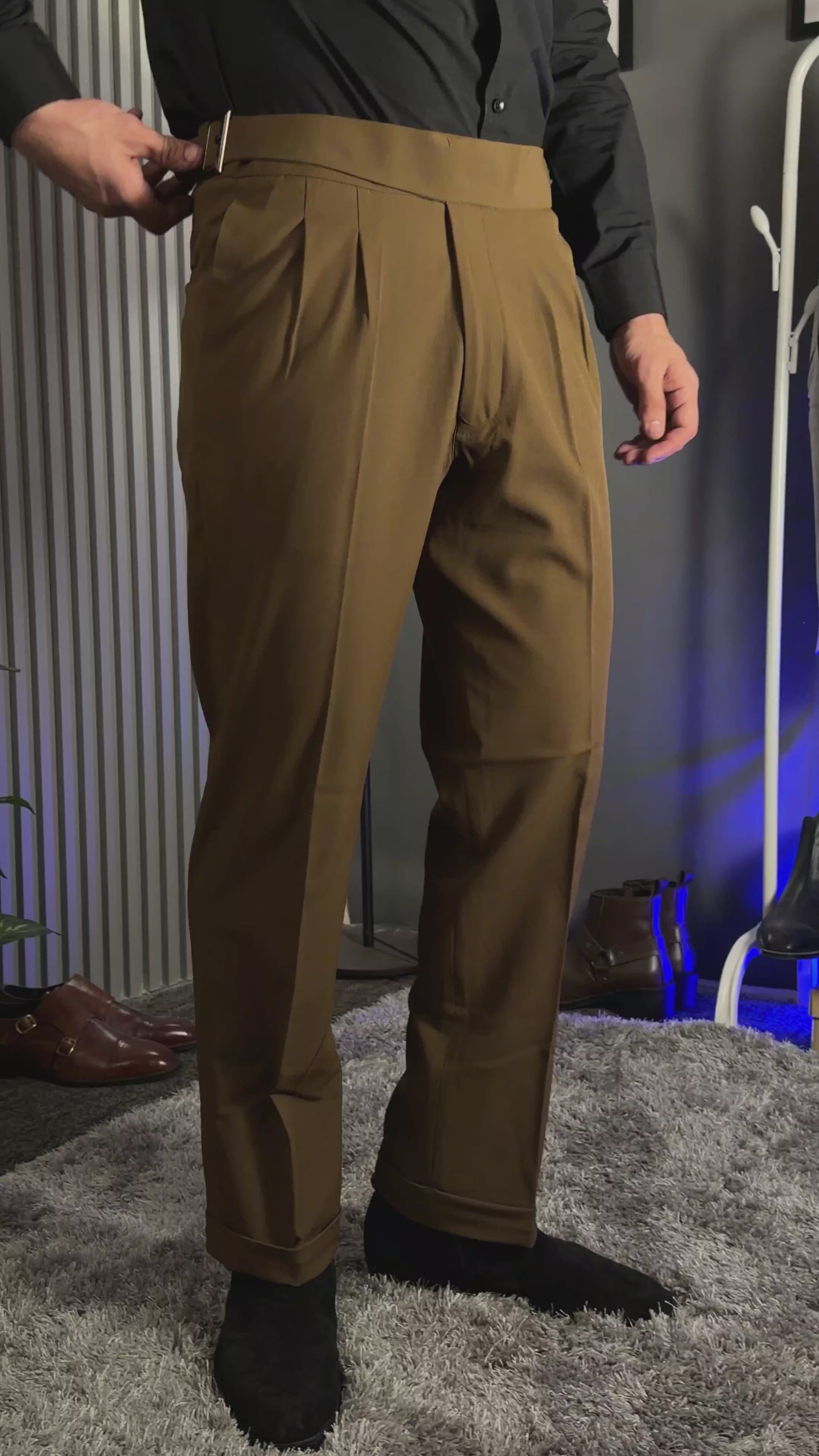 Brown Classic Buckle Gurkha Pants by ITALIAN VEGA®
